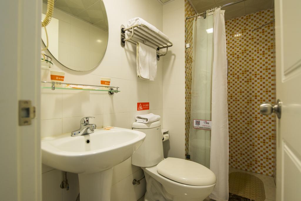 Home Inn Yichang Gezhou Dam Екстериор снимка