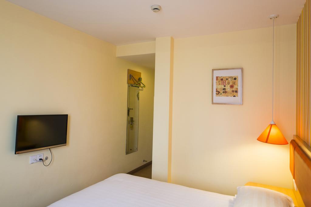 Home Inn Yichang Gezhou Dam Екстериор снимка